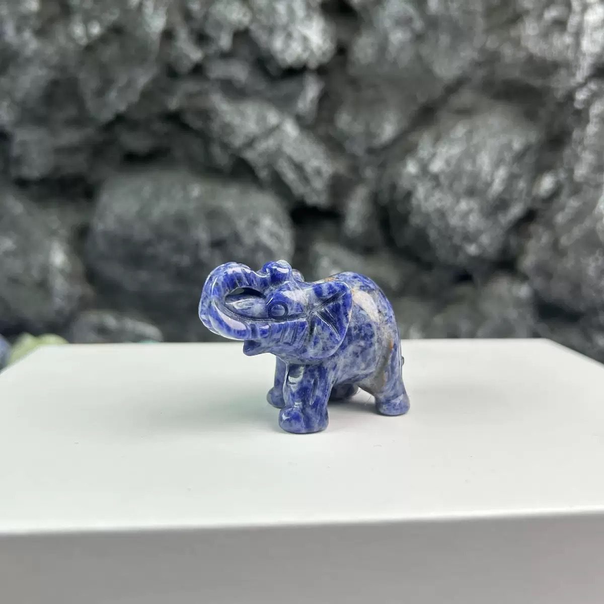 Natural 5cm Crystal Elephant Carving Wholesale - Image 14