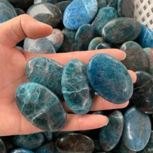 Natural Apatite Palm Stone
